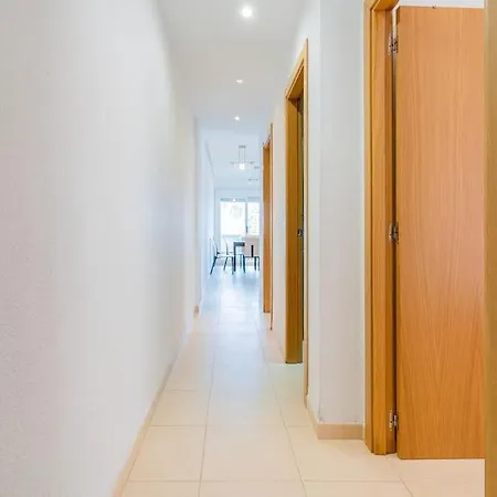 Apartment Oropesa Coastal Gem, Pool & Sea View *